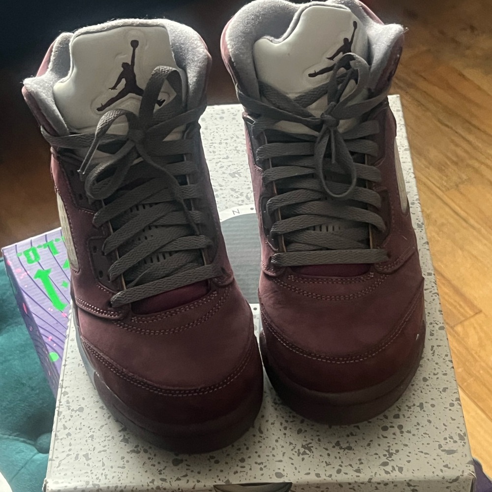 Jordan Kids Sneakers 7Y Gray burgundy women’s 8